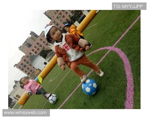 儿童足球赛精彩纷呈小小球员展现无限潜力与团队精神