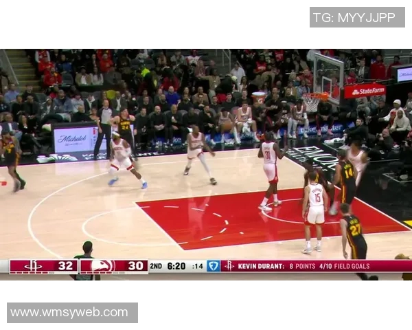 火箭队与老鹰队激战正酣NBA赛场精彩对决引发球迷热议